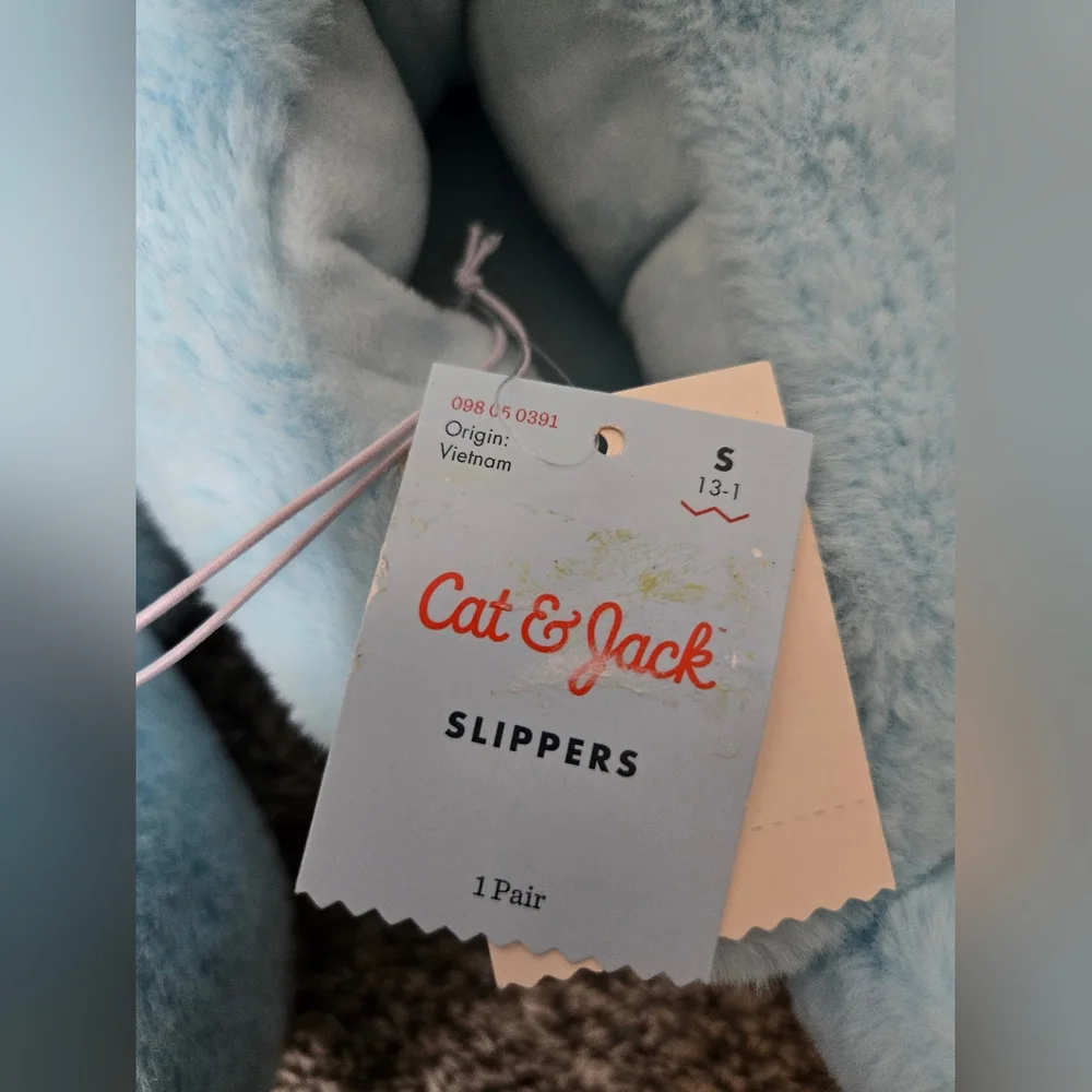 Blue Whale Slippers Kids, Size Small 13-1, New With Tags Cat & Jack Brand